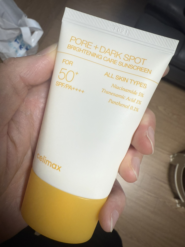 셀리맥스 (celimax) 브라이트닝 모공잡티 선크림 [SPF50+/PA++++] review image