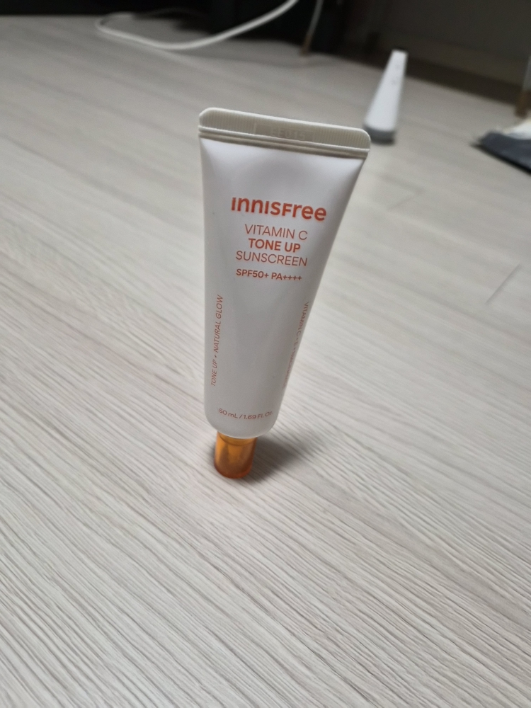 悦诗风吟 维生素 C 美白防晒霜 [SPF50+/PA++++] common.review image