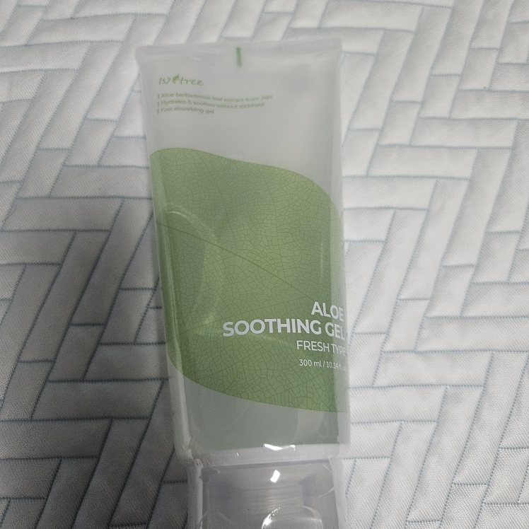 IsNtree ALOE SOOTHING GEL [FRESH TYPE] Reviews | Hwahae