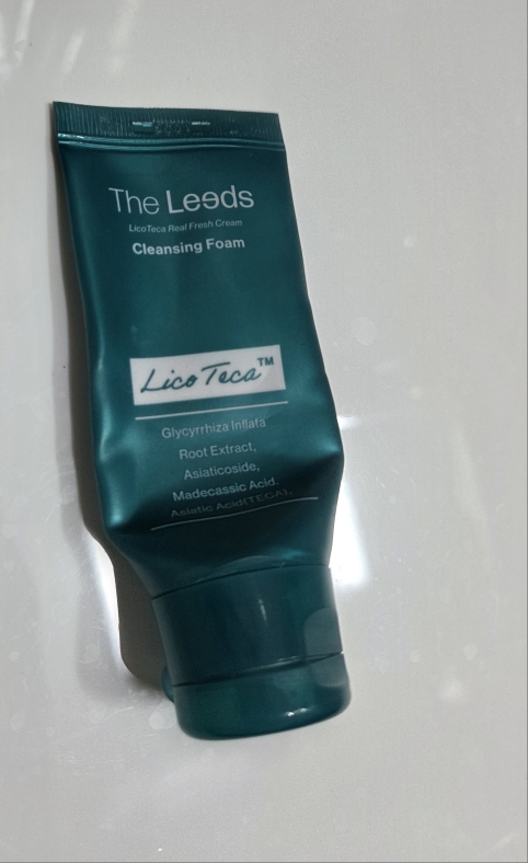 더리즈 (TheLeeds) 리코테카 리얼 생크림 클렌징폼 review image