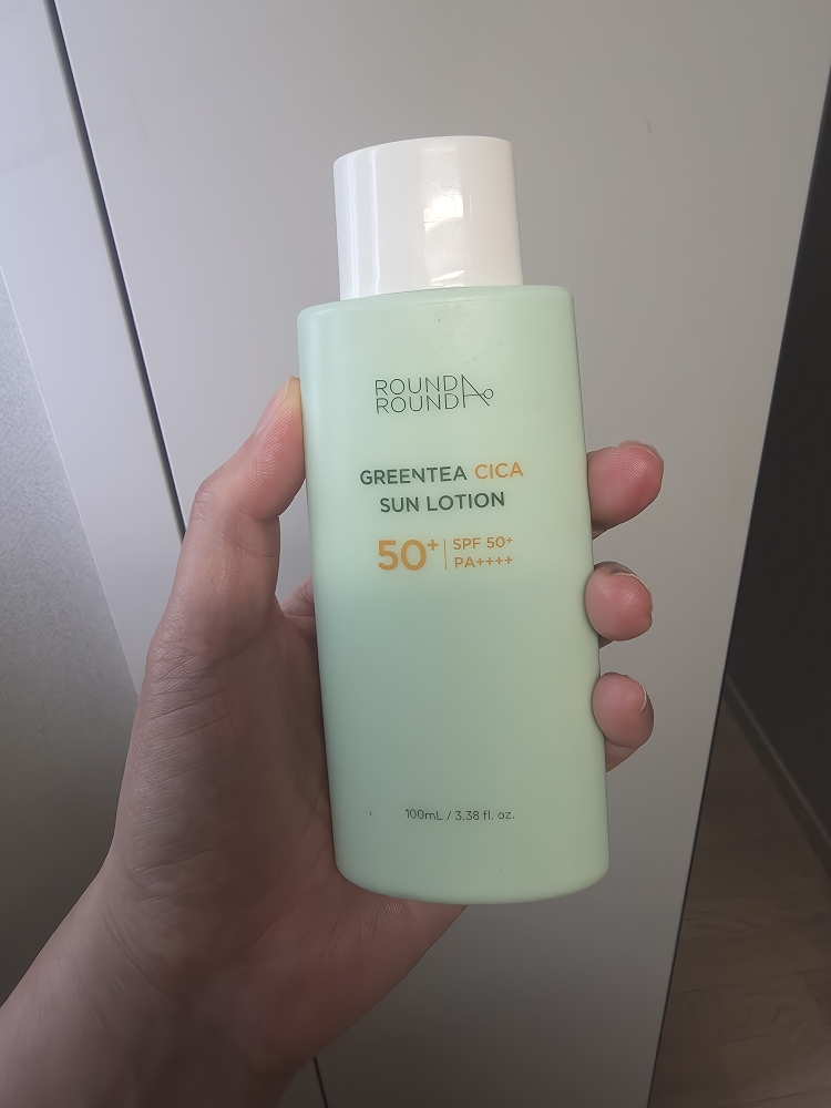 라운드어라운드 (ROUNDAROUND) 그린티 시카 선로션 [SPF50+/PA++++] review image