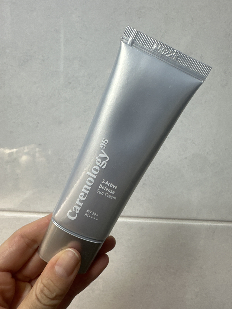 케어놀로지 (Carenology) 쓰리 액티브 디펜스 선크림 [SPF50+/PA++++] review image