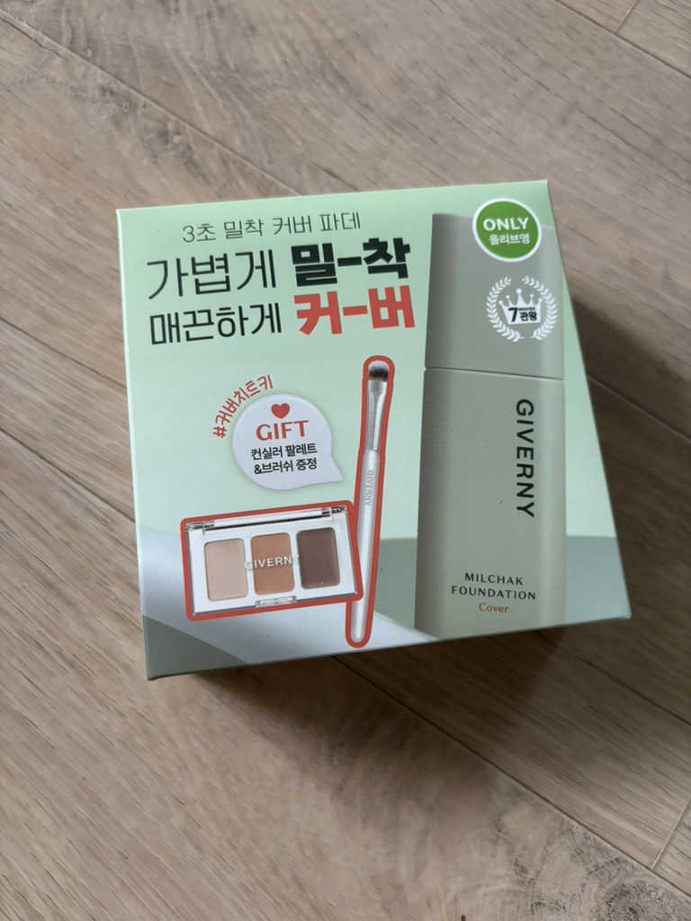 지베르니 (GIVERNY) 밀착 커버 파운데이션 [SPF30/PA++] [21호 라이트베이지] review image