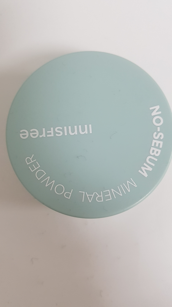 이니스프리 (INNISFREE) (리뉴얼)노세범 미네랄 파우더 review image