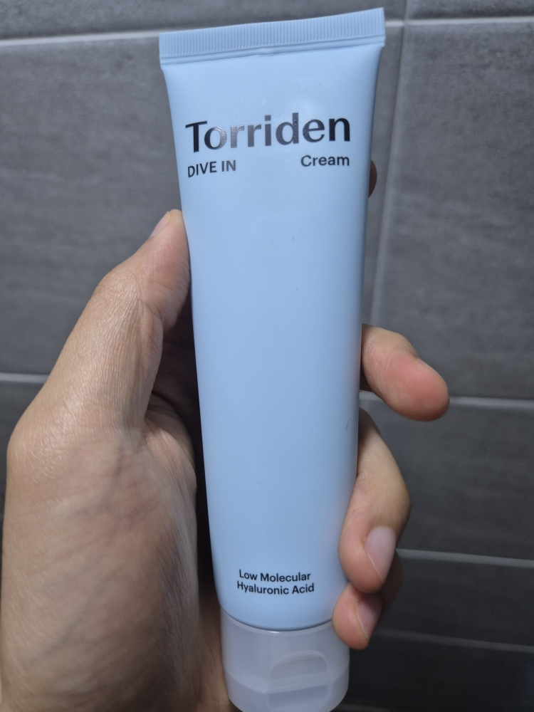 低分子玻尿酸保湿面霜的真实用户使用照片