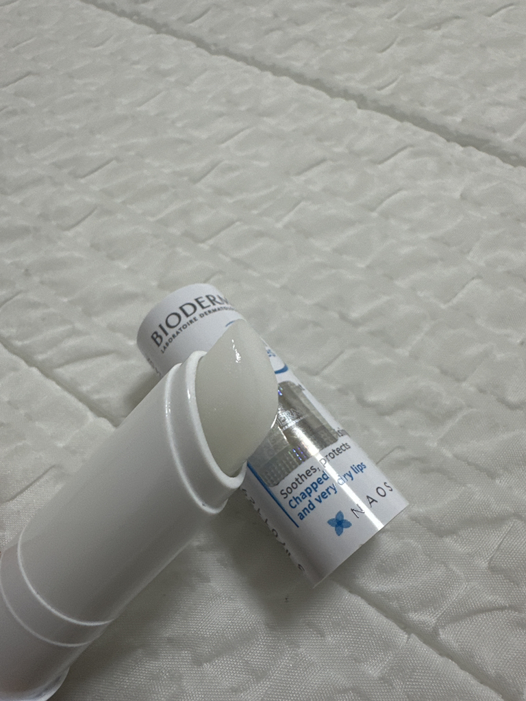 바이오더마 (BIODERMA) 아토덤 립스틱 review image