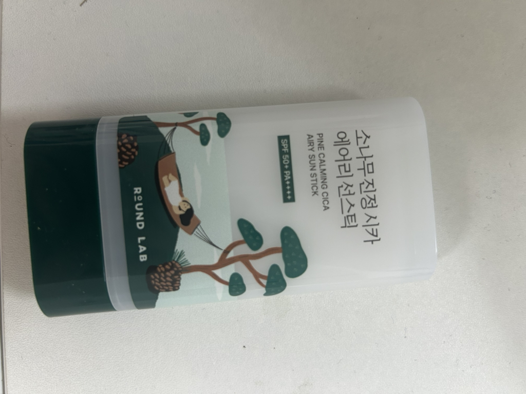柔恩莱 松树舒缓西卡空气防晒乳 [SPF50+/PA++++] common.review image