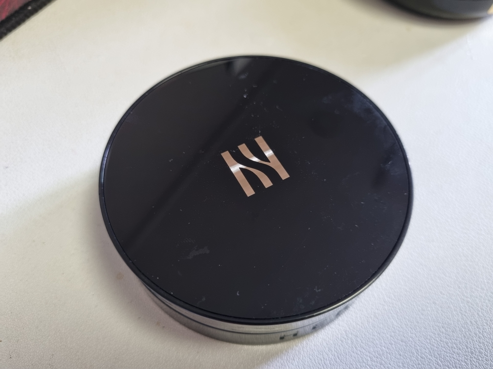 黑色粉底霜 [SPF34/PA++] [21N1 香草]。的真实用户使用照片