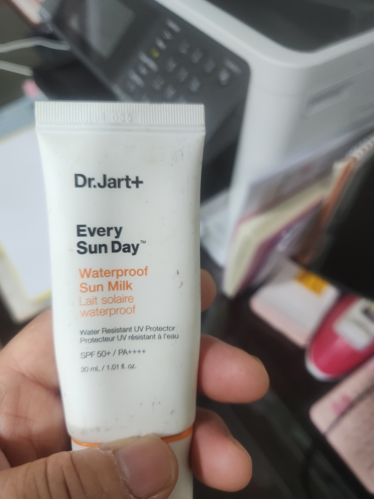 닥터자르트 (Dr.Jart+) 에브리 선 데이™ 워터프루프 선 밀크 [SPF50+/PA++++] review image