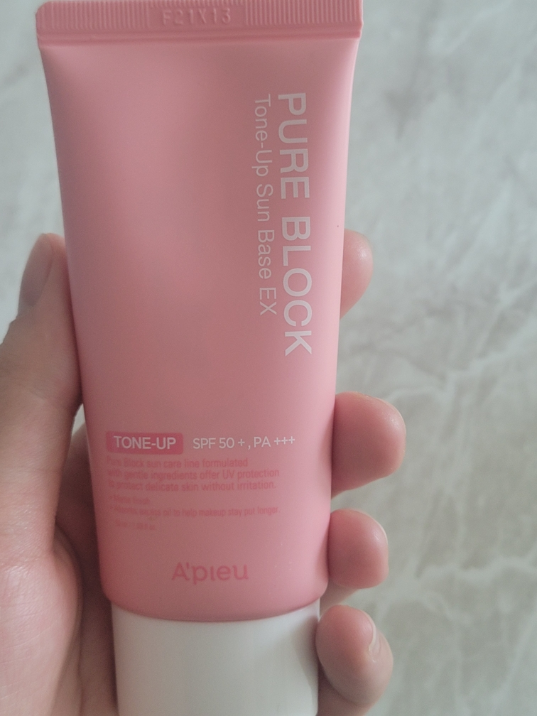 어퓨 (A'pieu) 퓨어 블록 톤업 선 베이스 이엑스 [SPF50+/PA+++] review image