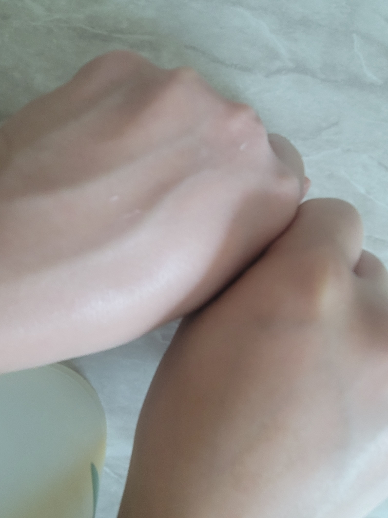 어퓨 (A'pieu) 퓨어 블록 톤업 선 베이스 이엑스 [SPF50+/PA+++] review image