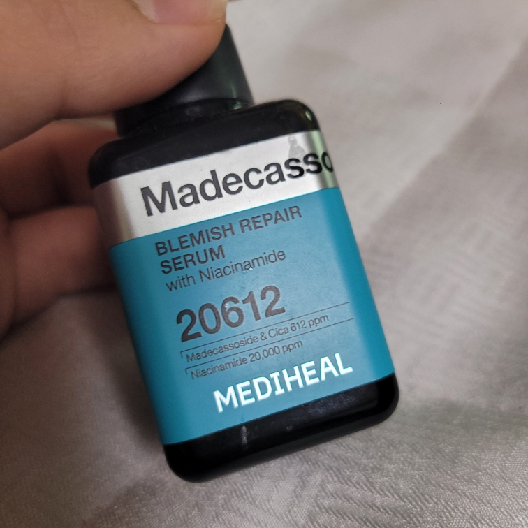 메디힐 (MEDIHEAL) 마데카소사이드 흔적 리페어 세럼 review image