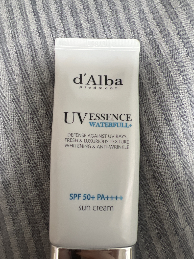 달바 (d'Alba) 워터풀 선크림 [SPF50+/PA++++] [에센스] review image