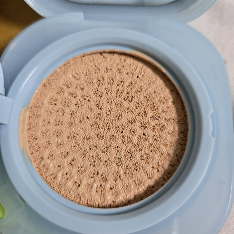 라네즈 (LANEIGE) 네오 쿠션 뮤이 [SPF42/PA++] [21C 쿨베이지] review image