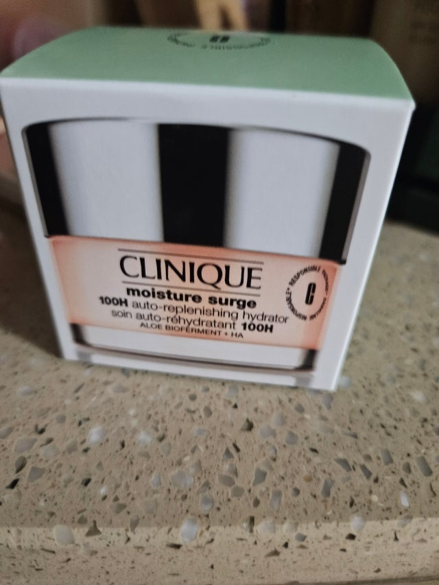 倩碧 保湿澎湃 100 小时自动清爽保湿霜 common.review image