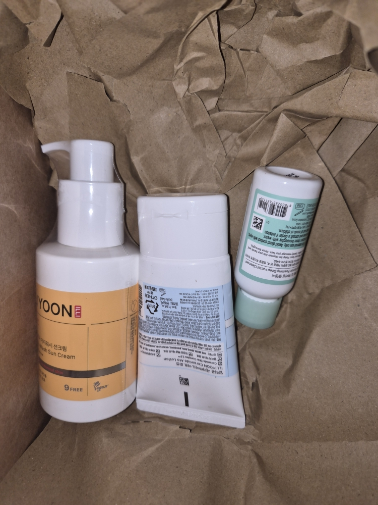 低过敏性易洗防晒霜 [SPF50+/PA++++]的真实用户使用照片