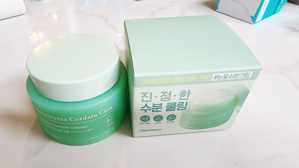 토니모리 (TONYMOLY) 어성초시카 쿨링 수분 크림 review image