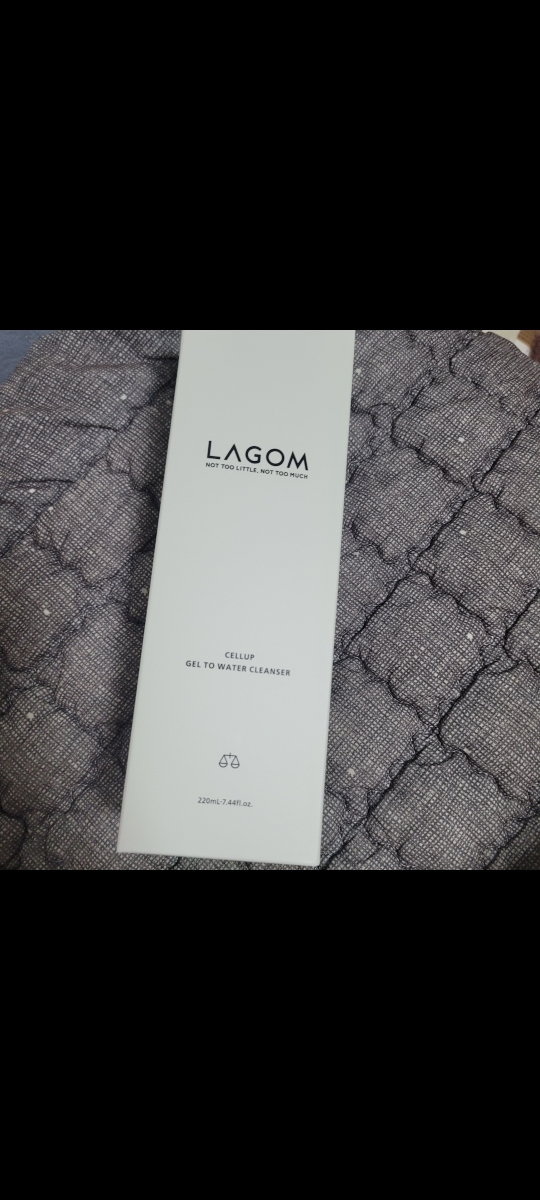 라곰 (LAGOM) 젤 투 워터 클렌저 review image