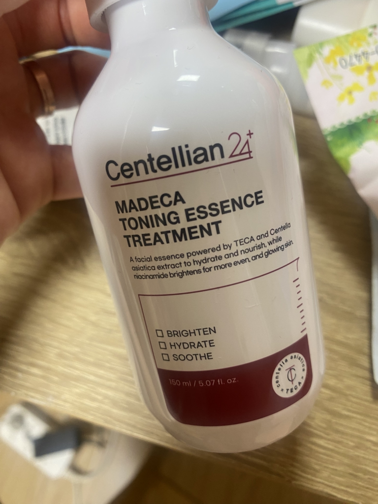 센텔리안24 (CENTELLIAN24) 마데카 토닝 에센스 트리트먼트 review image
