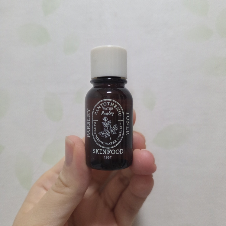 스킨푸드 (SKINFOOD) 판토테닉 워터 파슬리 토너 review image