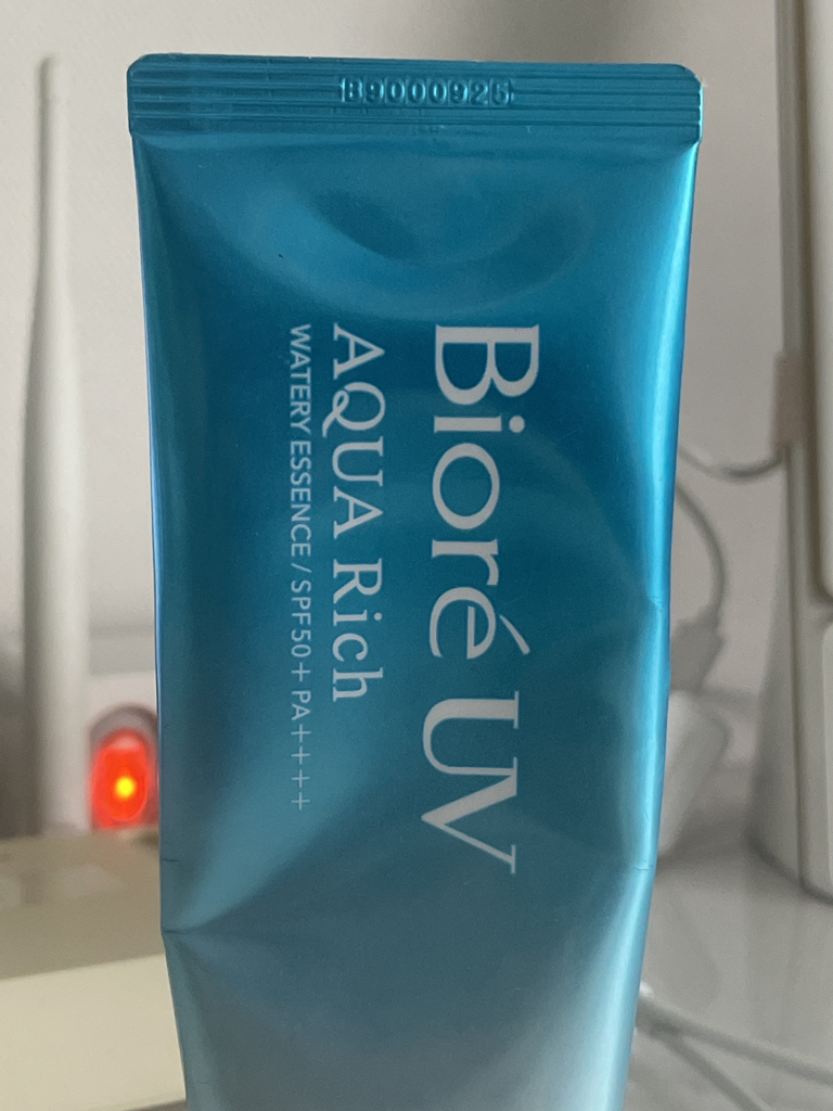 비오레 (Biore) (해외) UV 아쿠아리치 워터리 에센스 [SPF50+/PA++++] review image
