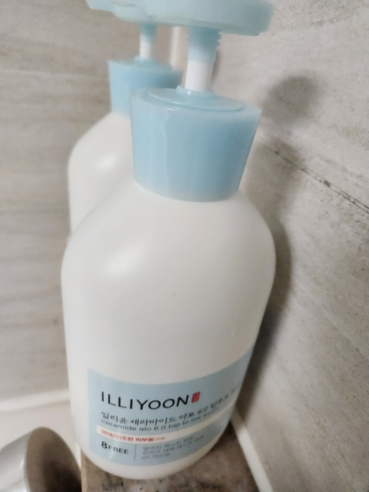 ILLIYOON 神经酰胺 Ato 6.0 从头到脚洗液 common.review image