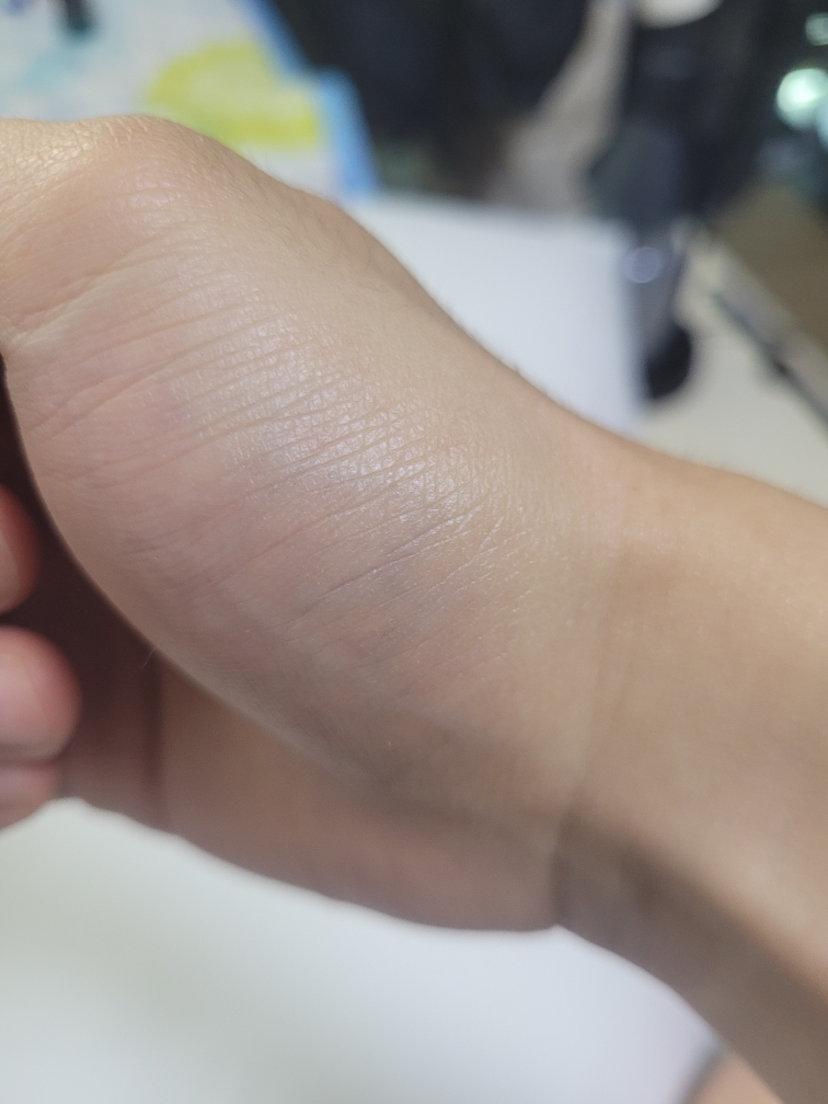 비레디 (B.READY) 트루톤 로션 하이드로 [SPF50+/PA++++] review image