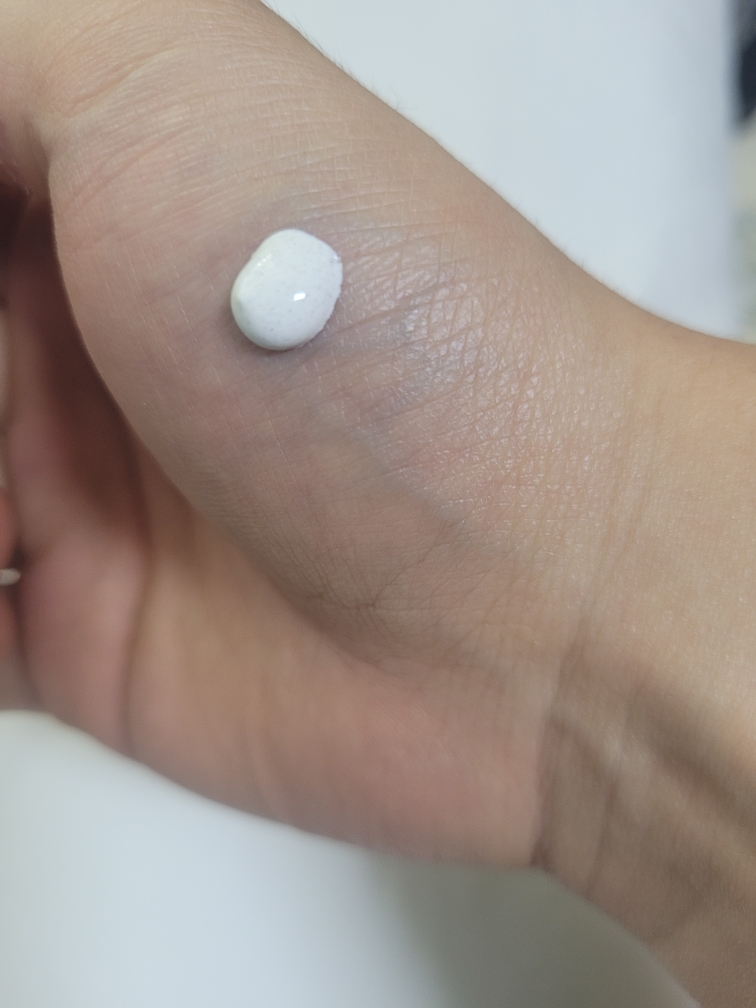 비레디 (B.READY) 트루톤 로션 하이드로 [SPF50+/PA++++] review image