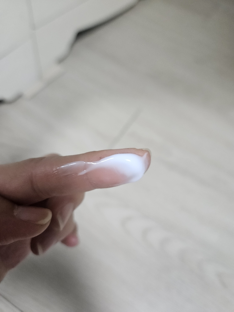 桑特医生 阿朱伦润肤乳 common.review image