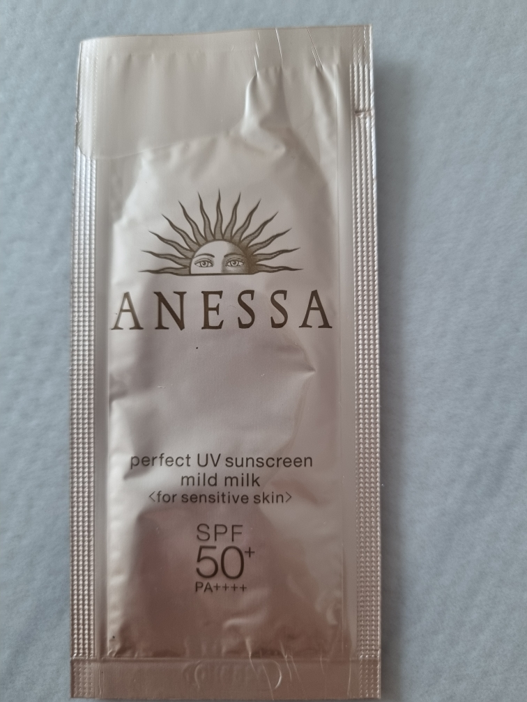 아넷사 (ANESSA) 퍼펙트 UV 선스크린 마일드 밀크 N [SPF50+/PA++++] review image