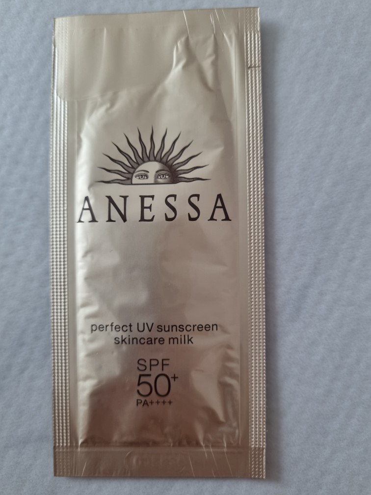 아넷사 (ANESSA) 퍼펙트 UV 선스크린 스킨케어 밀크 N [SPF50+/PA++++] review image