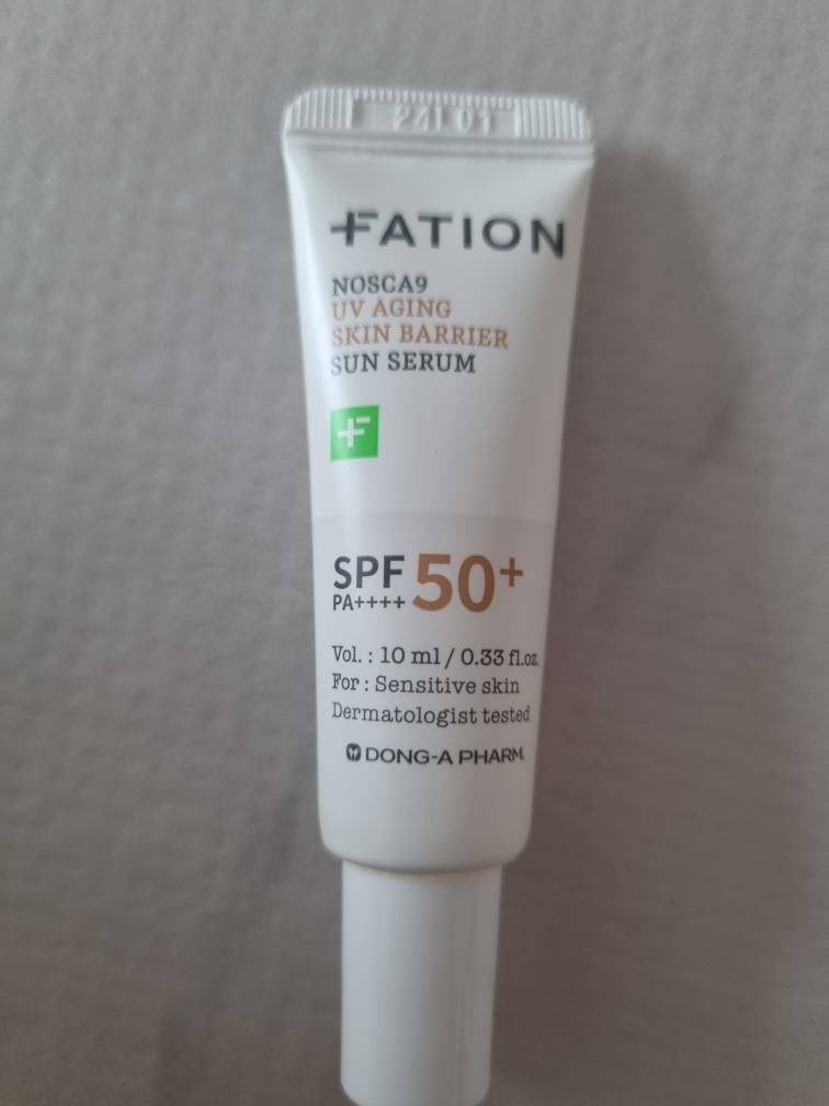 Noscanine Uvee 抗衰老防晒精华液 [SPF50+/PA++++]的真实用户使用照片