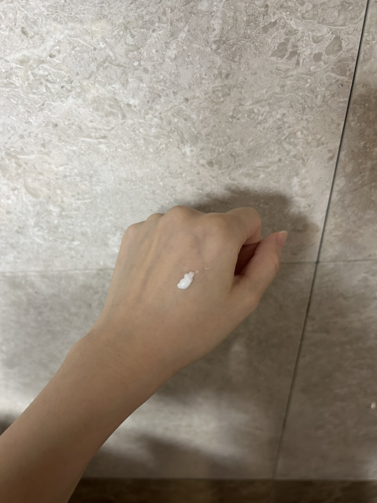 마리엔메이 (MARY&MAY) 트라넥사믹산+글루타티온 아이크림 review image