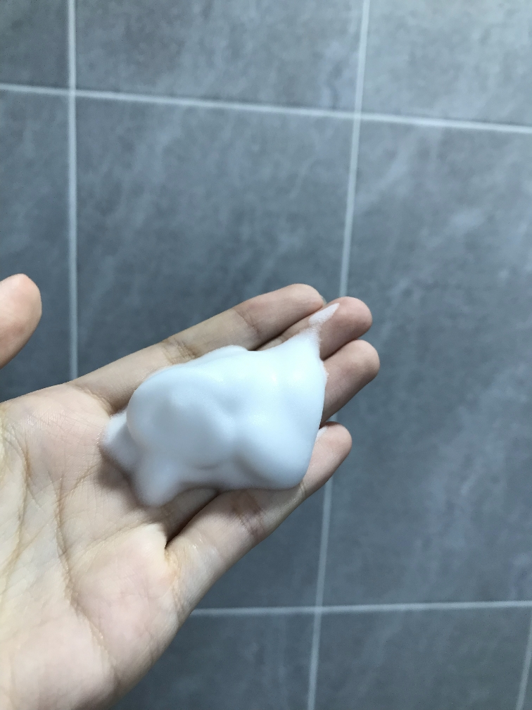 온더바디 (ON:THEBODY) 퓨어더마 마일드 모이스처 여성 청결제 review image