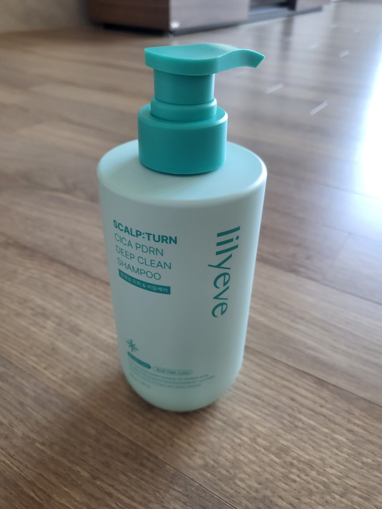릴리이브 (lilyeve) 스칼프턴 시카 PDRN 딥클린 샴푸 review image