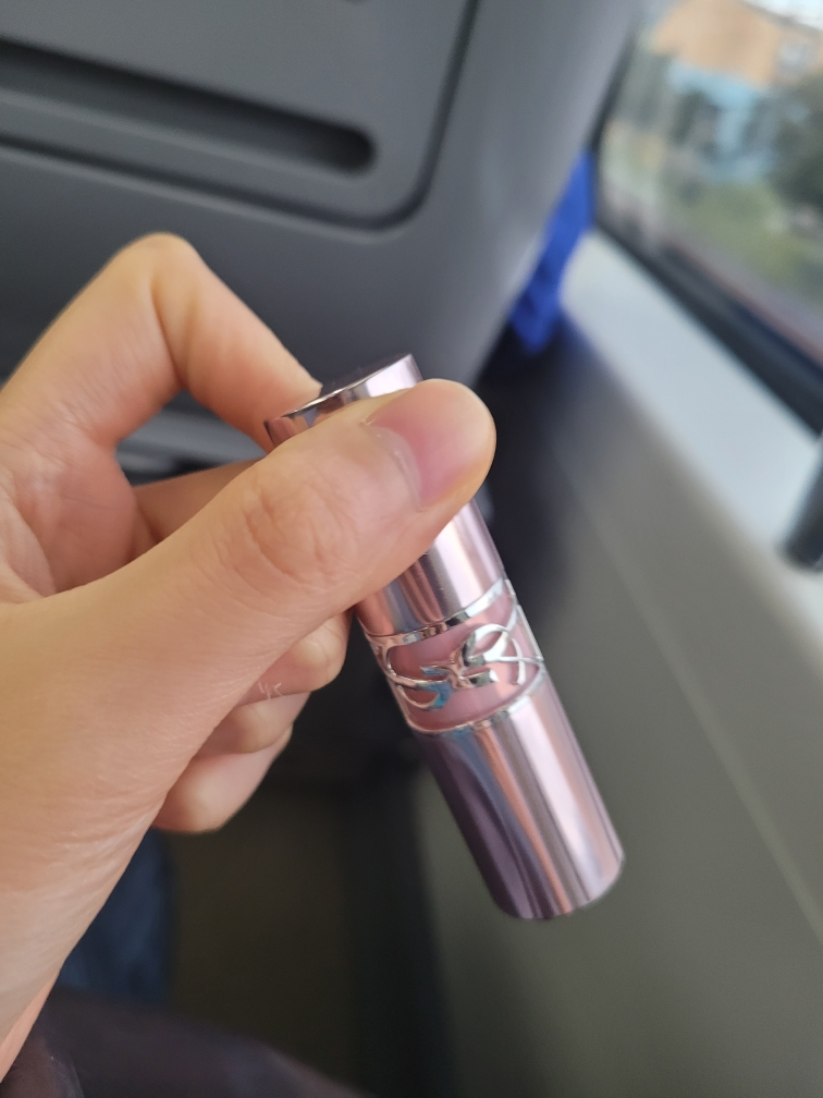 입생로랑뷰티 (YVESSAINTLAURENTBEAUTY) 캔디 글로우 립밤 [7B 누드플레져] review image