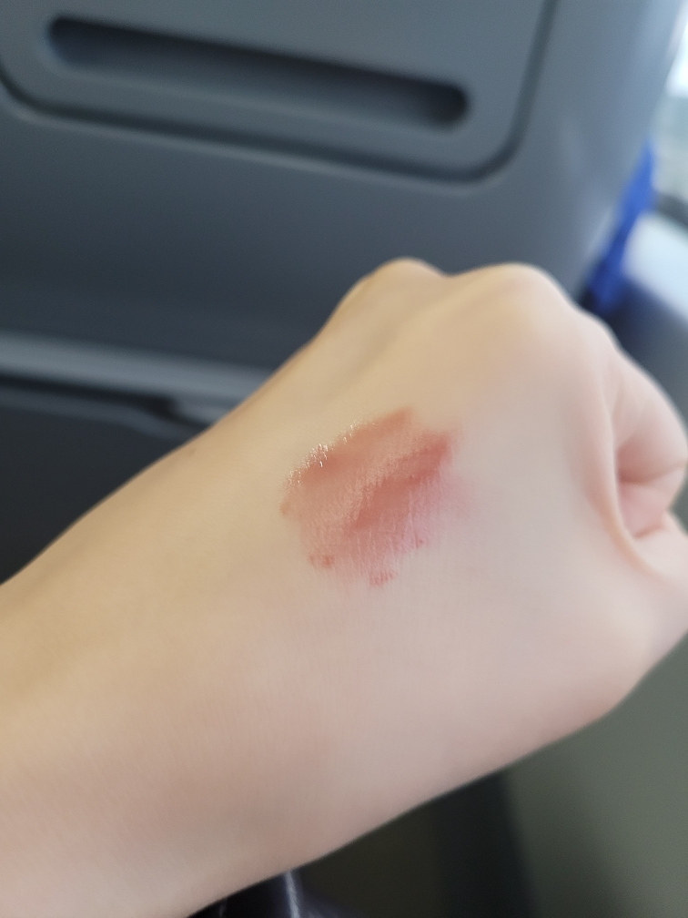 입생로랑뷰티 (YVESSAINTLAURENTBEAUTY) 캔디 글로우 립밤 [7B 누드플레져] review image