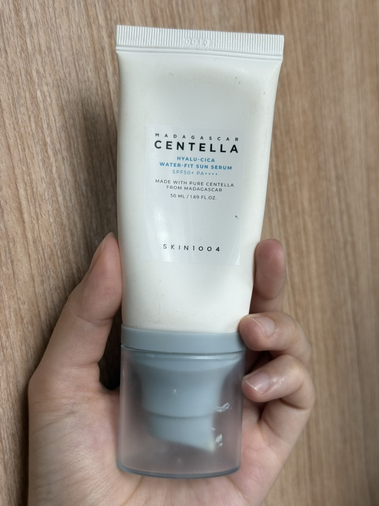 马达加斯加圣特拉玻尿酸水润防晒精华液 [SPF50+/PA++++]的真实用户使用照片