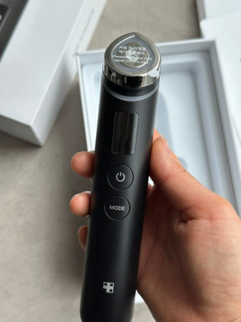 메디큐브 (medicube) 에이지알 부스터 프로 review image