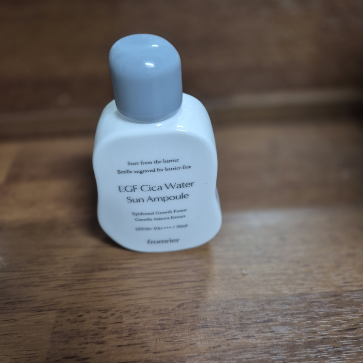 Vegan EGF Sika Water Sun Ampoule [SPF50+/PA++++]的真实用户使用照片