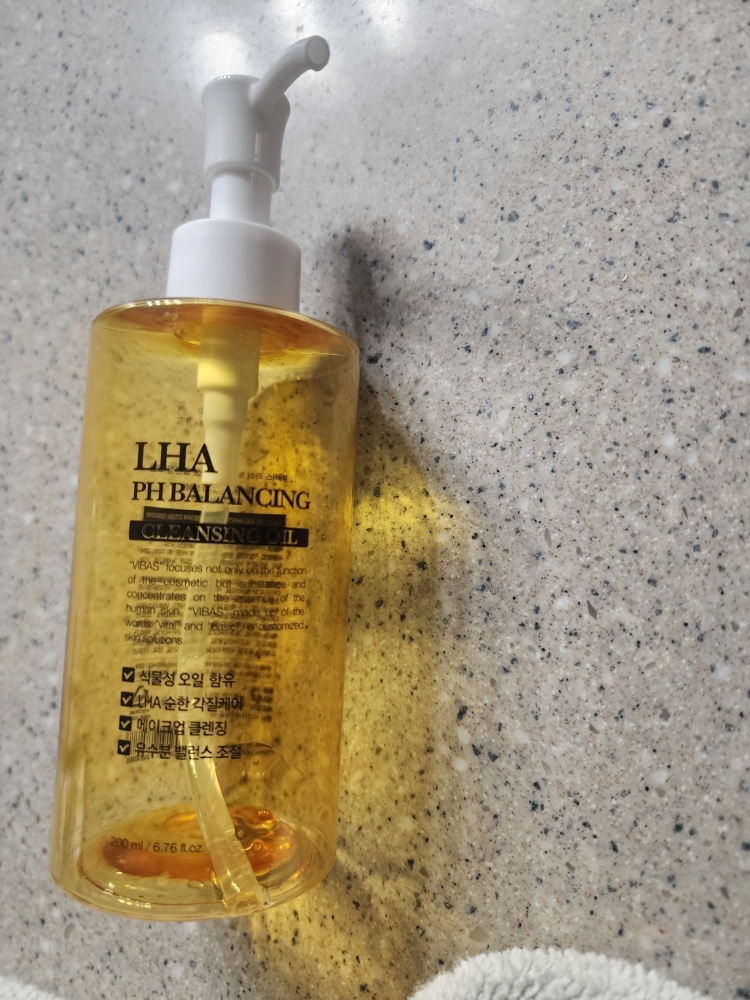 비바스 (VIBAS) 약산성 LHA 클렌징 오일 review image
