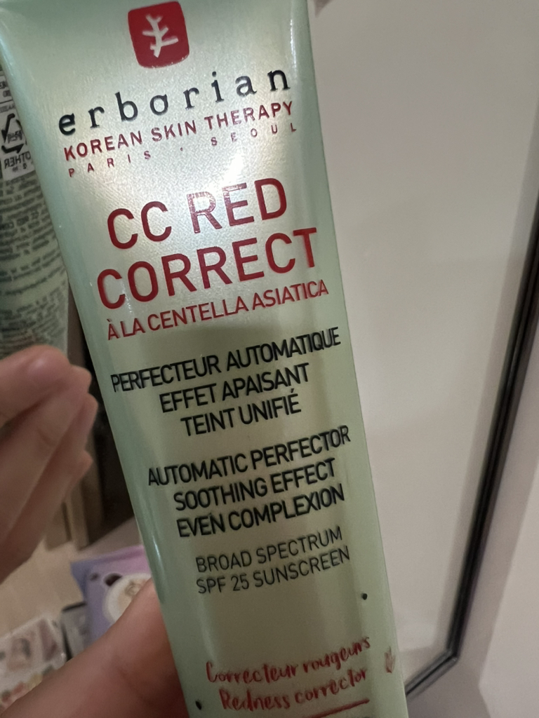 에르보리앙 (erborian) CC 레드 코렉트 [SPF25] review image