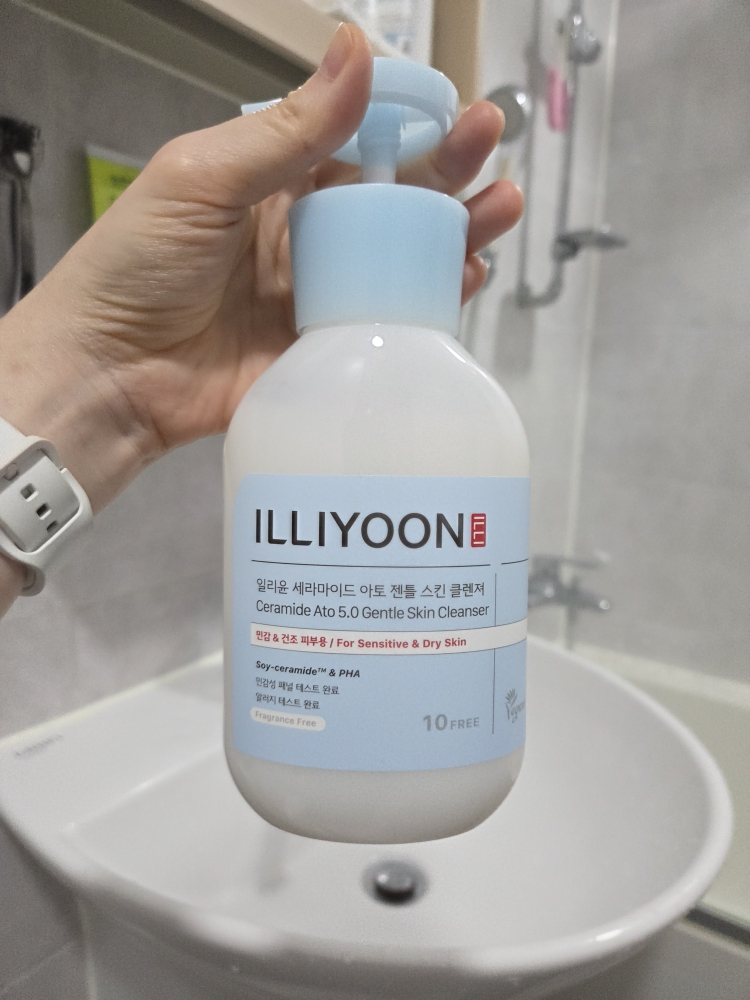 일리윤 (ILLIYOON) 세라마이드 아토 5.0 젠틀 스킨 클렌져 review image