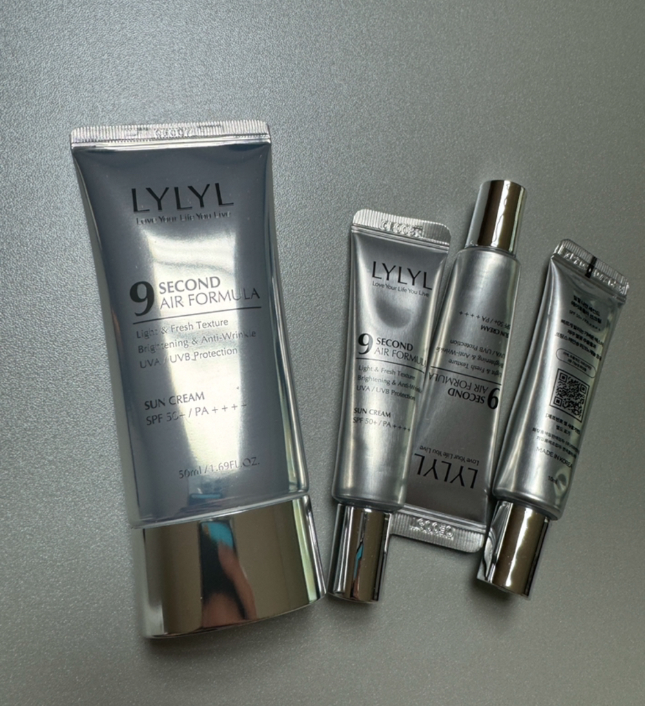 릴릴 (LYLYL) 나인세컨드 에어포뮬라 선크림 [SPF50+/PA++++] review image