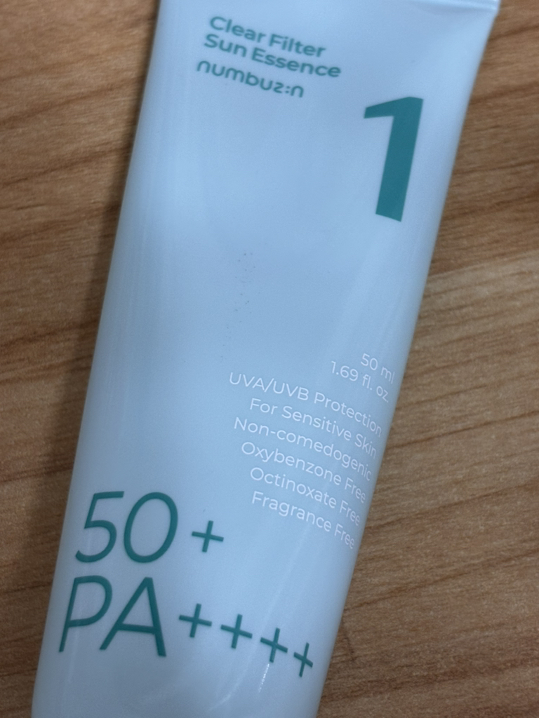 No.1 清爽水膜防晒霜 [SPF50+/PA++++]的真实用户使用照片