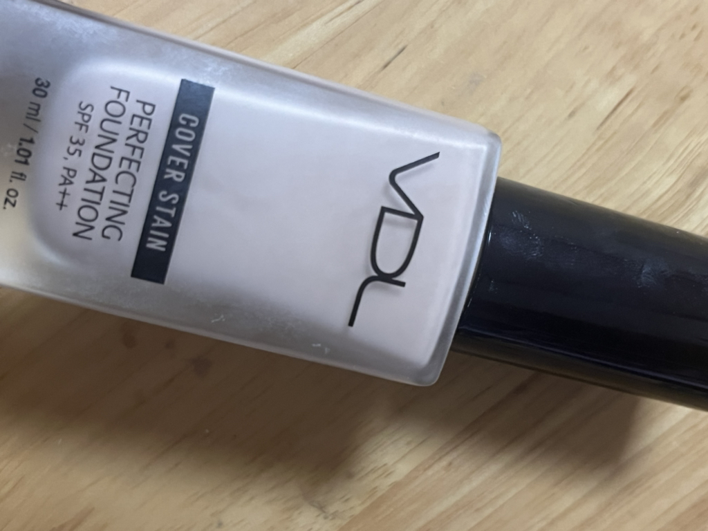 VDL (브이디엘) 커버스테인 퍼펙팅 파운데이션 [SPF35/PA++] [A02] review image
