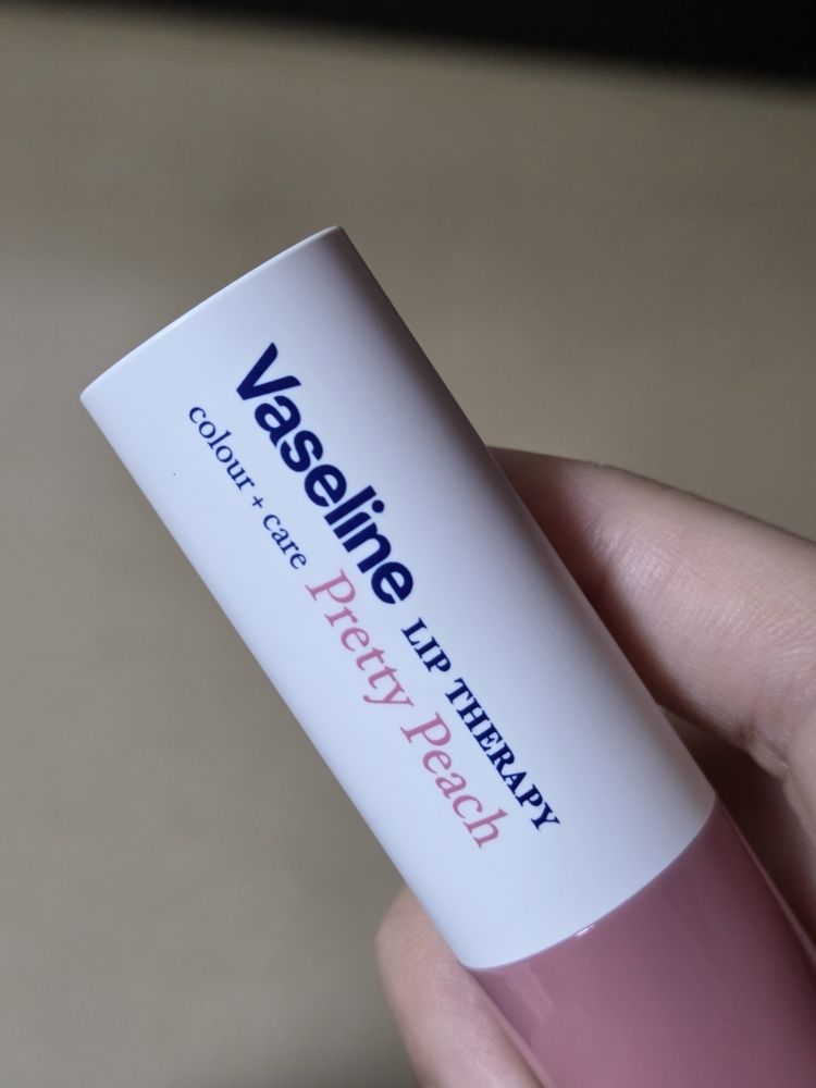 바세린 (Vaseline) 립 테라피 컬러 앤 케어 립밤 [프리티 피치] review image