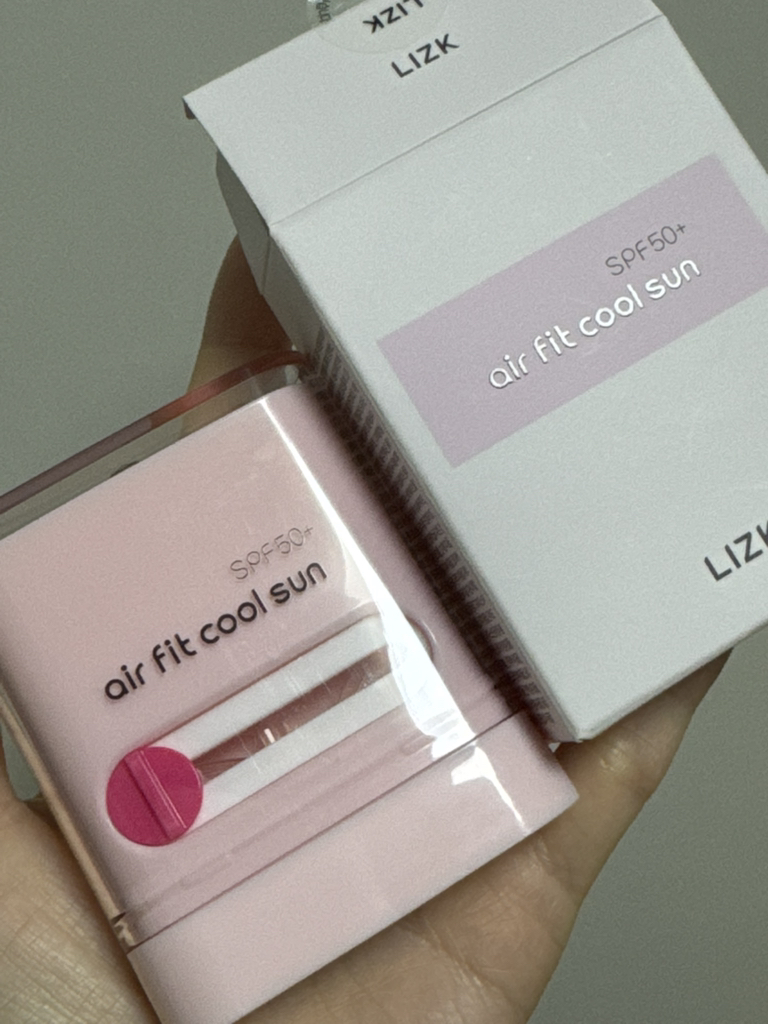 리즈케이 (LIZk) 에어핏 쿨 선 [SPF50+/PA++++] review image
