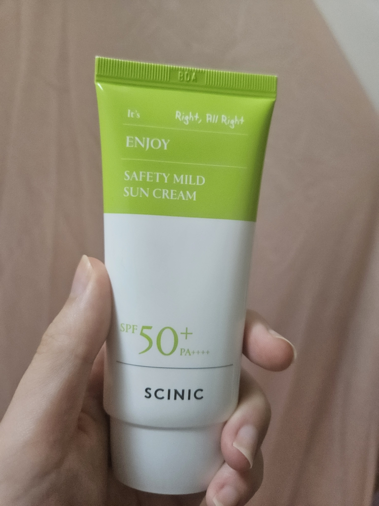 Enzoi 安全温和防晒霜 [SPF50+/PA++++]的真实用户使用照片