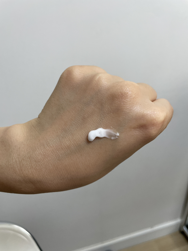 透明玻尿酸面霜的真实用户使用照片